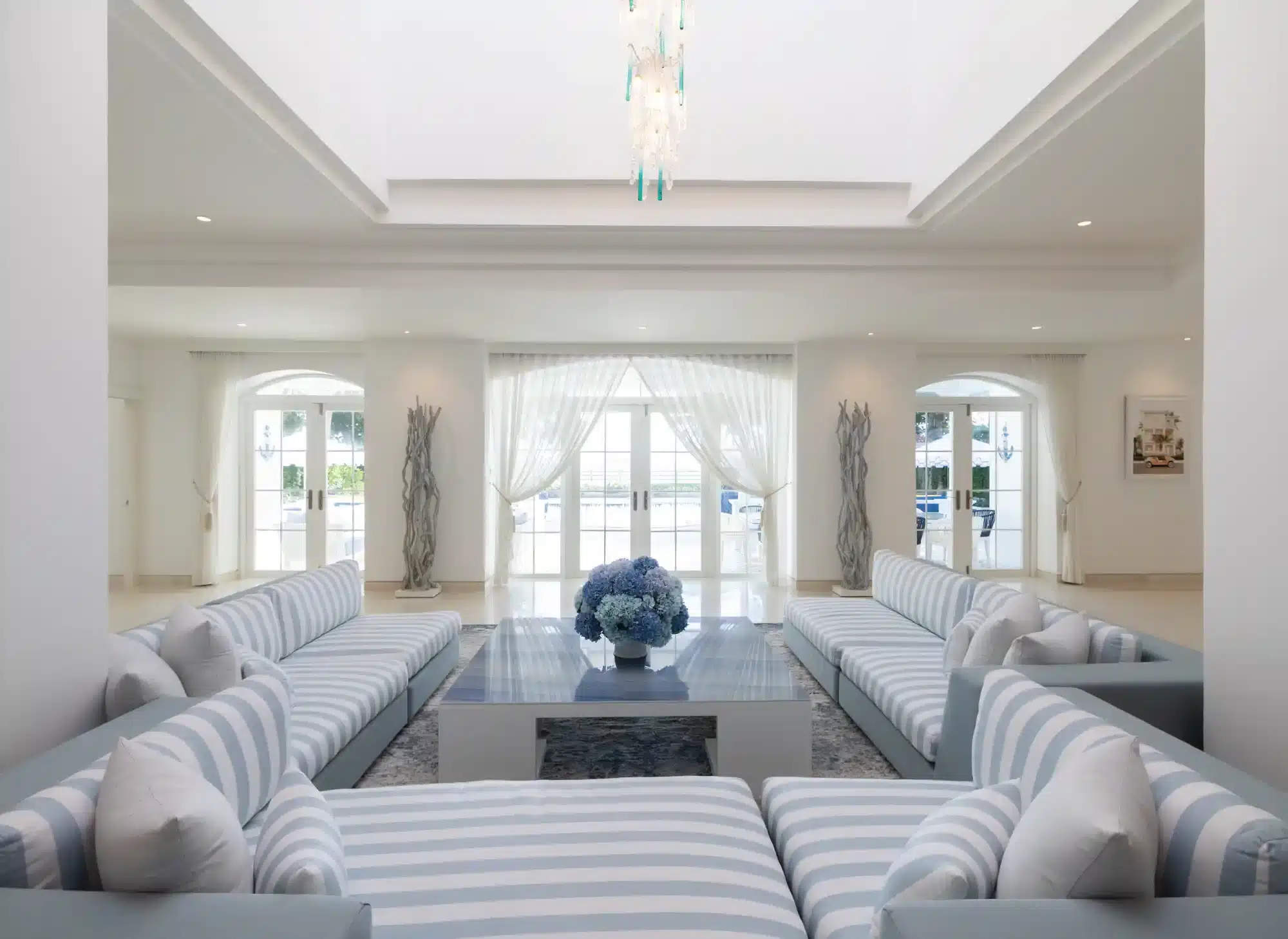 carpediem-livingspaces-content1-grandliving2