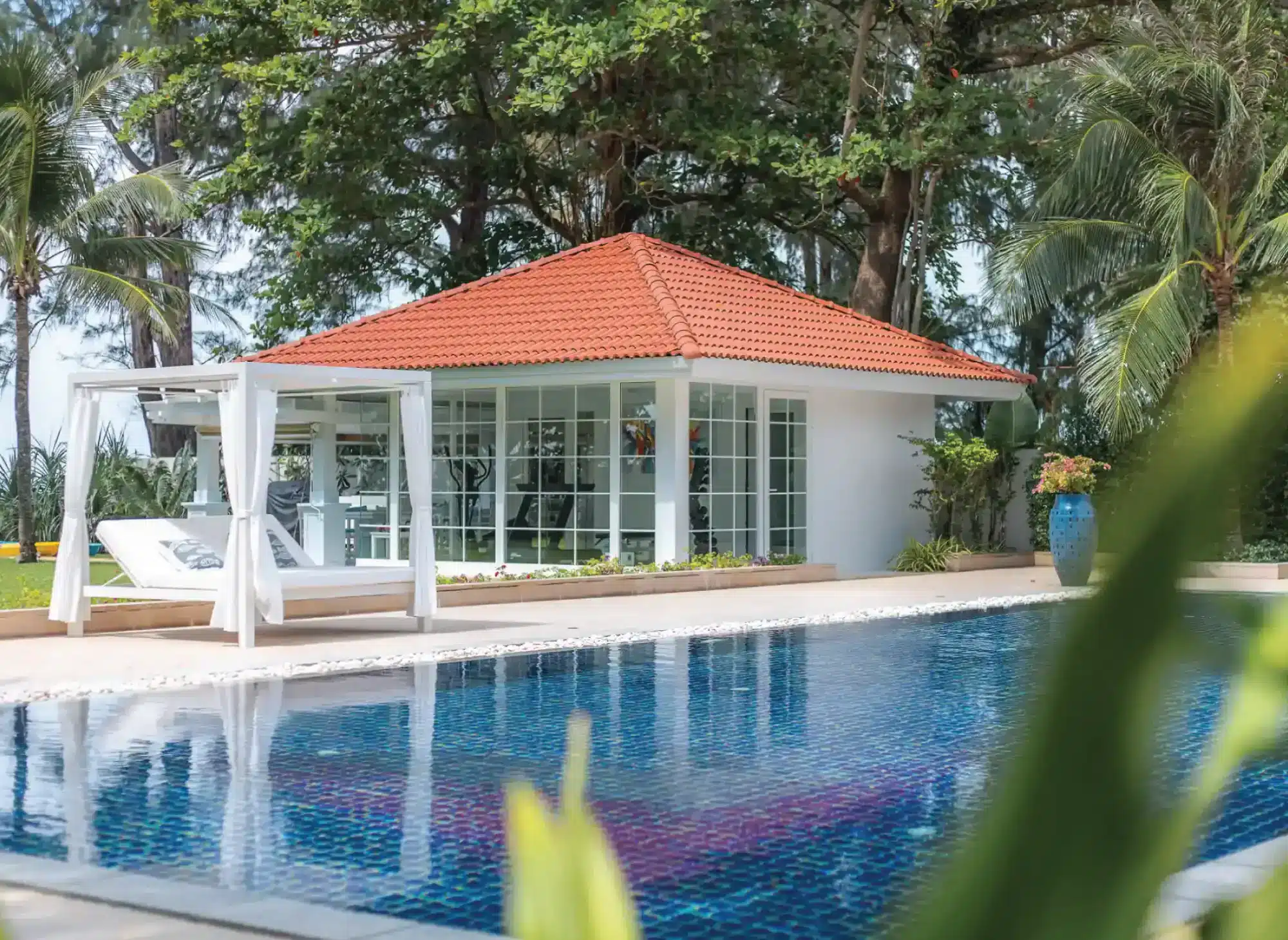 carpediem-livingspaces-content4-pool3